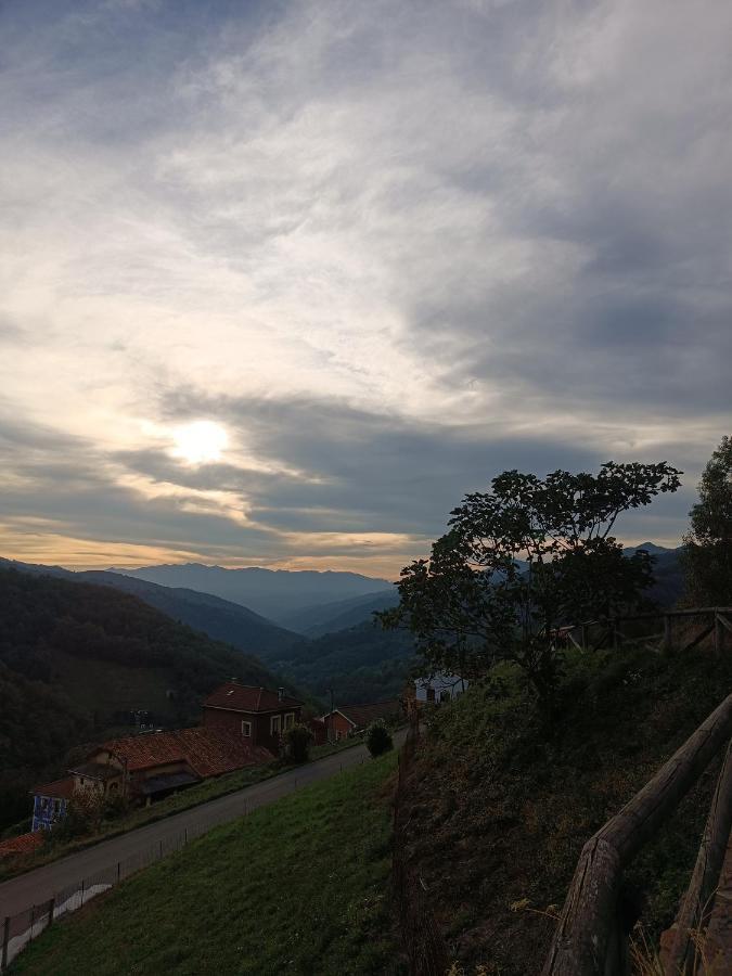 La Vallicuerra ミエレス エクステリア 写真