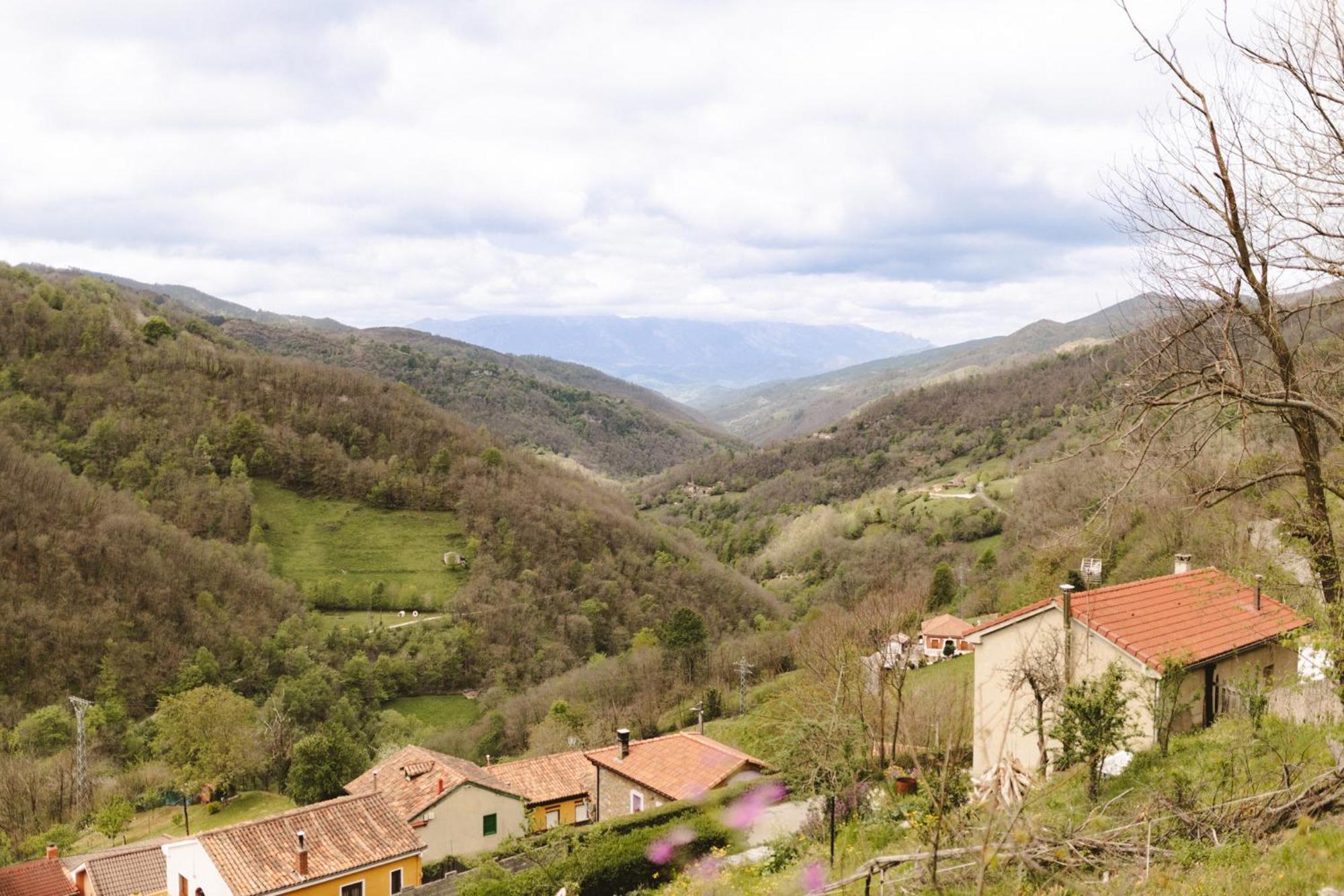 La Vallicuerra ミエレス エクステリア 写真